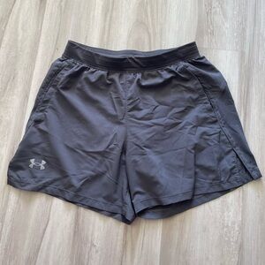 Mens- Under Armour Charcoal Fitted Shorts
